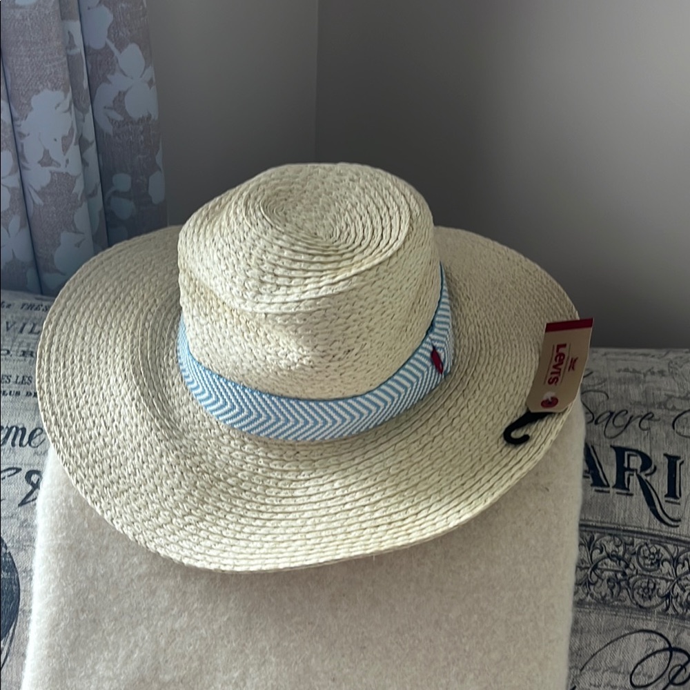 Lévis Straw Sun Hat with Blue Chevron Band